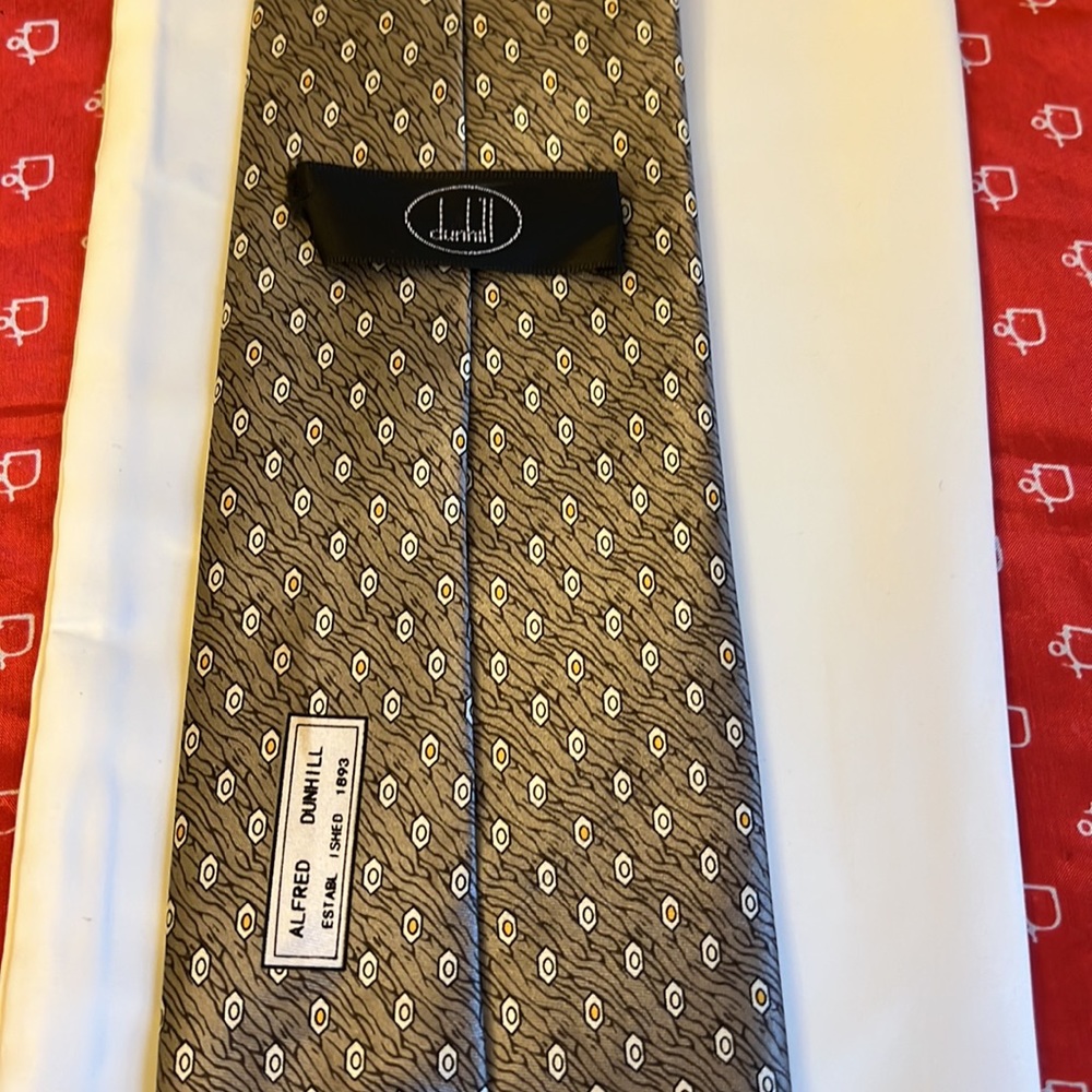 DUNHILL - Picture 9 of 12